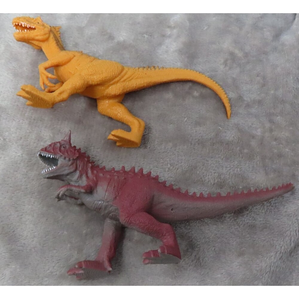 Boley Carnotaurus And Allosaurus Dinosaur 8 Inch PVC Figures Lot of‎ 2
